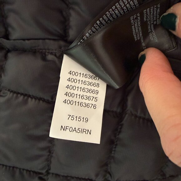 The North Face Women's ThermoBall Long Puffer Jacket, Black, Size L, NWT - Picture 8 of 16